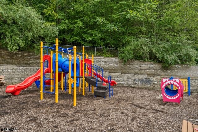 718 Buckland Ct, Denville Twp., NJ 07834