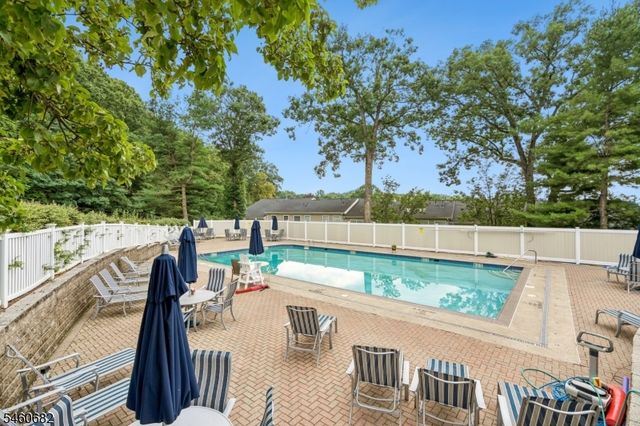718 Buckland Ct, Denville Twp., NJ 07834