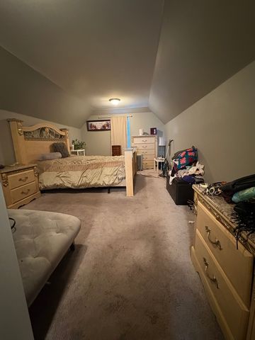 10032 S Calumet Avenue, Chicago, IL 60628