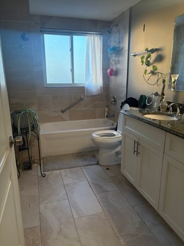 10032 S Calumet Avenue, Chicago, IL 60628