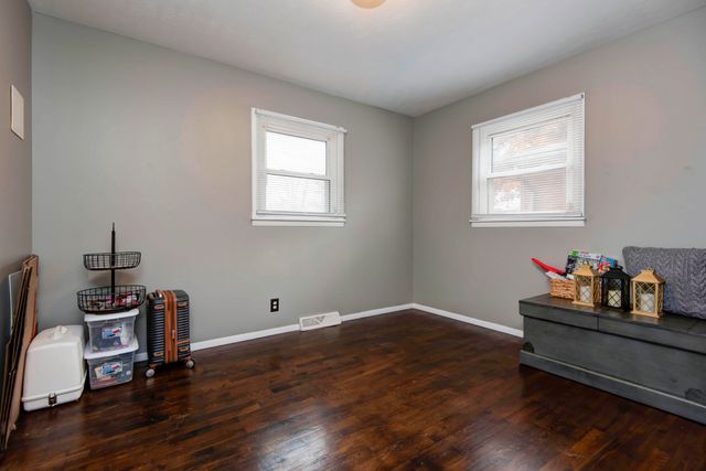 2459 S Clay Avenue, Springfield, MO 65807