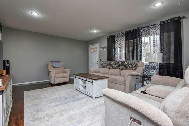 2459 S Clay Avenue, Springfield, MO 65807
