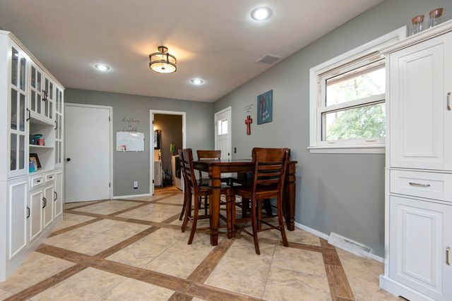 2459 S Clay Avenue, Springfield, MO 65807