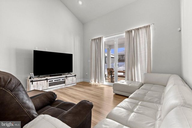 61 BONESET DR, Gettysburg, PA 17325