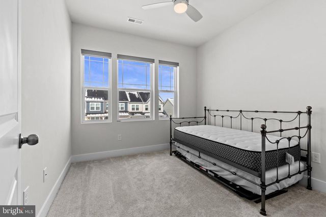 61 BONESET DR, Gettysburg, PA 17325