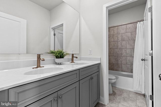 61 BONESET DR, Gettysburg, PA 17325