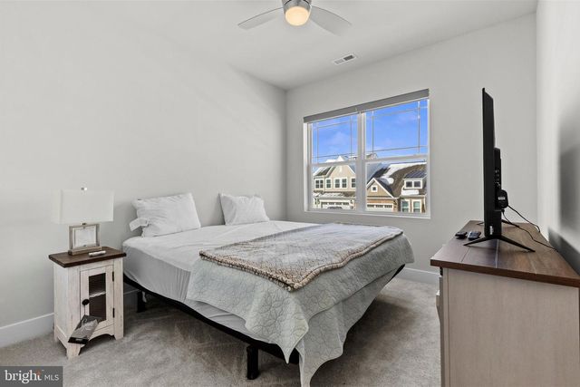 61 BONESET DR, Gettysburg, PA 17325