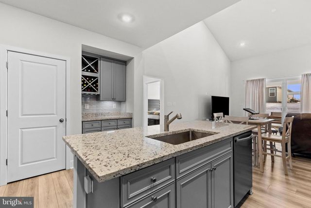 61 BONESET DR, Gettysburg, PA 17325