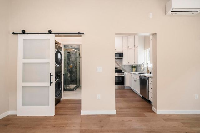 716 Portola Avenue A, Glendale, CA 91206