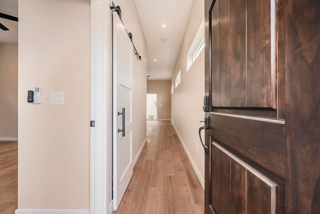 716 Portola Avenue A, Glendale, CA 91206