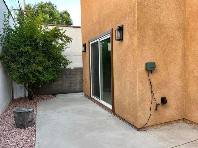 716 Portola Avenue A, Glendale, CA 91206