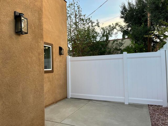 716 Portola Avenue A, Glendale, CA 91206