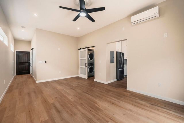 716 Portola Avenue A, Glendale, CA 91206