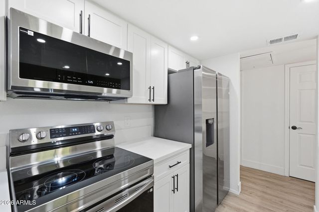 2515 N 52ND Street 207, Phoenix, AZ 85008