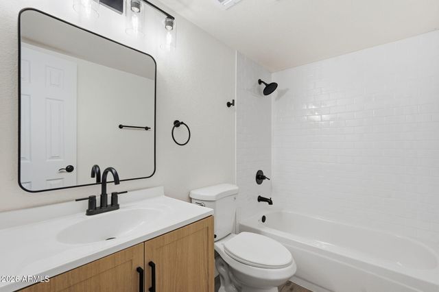 2515 N 52ND Street 207, Phoenix, AZ 85008