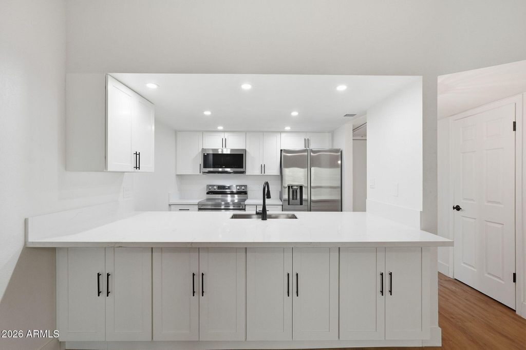 2515 N 52ND Street 207, Phoenix, AZ 85008