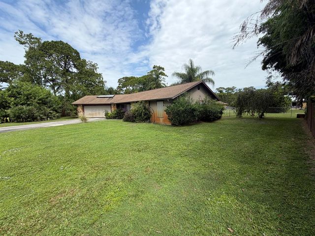 1321 SW Nikoma Street, Palm City, FL 34990
