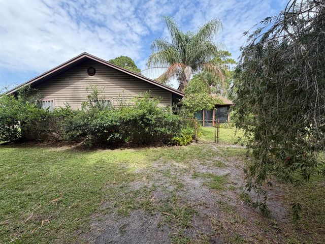 1321 SW Nikoma Street, Palm City, FL 34990