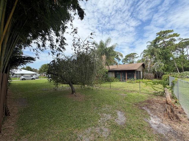 1321 SW Nikoma Street, Palm City, FL 34990