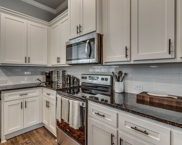513 Dillon Street, Waxahachie, TX 75165