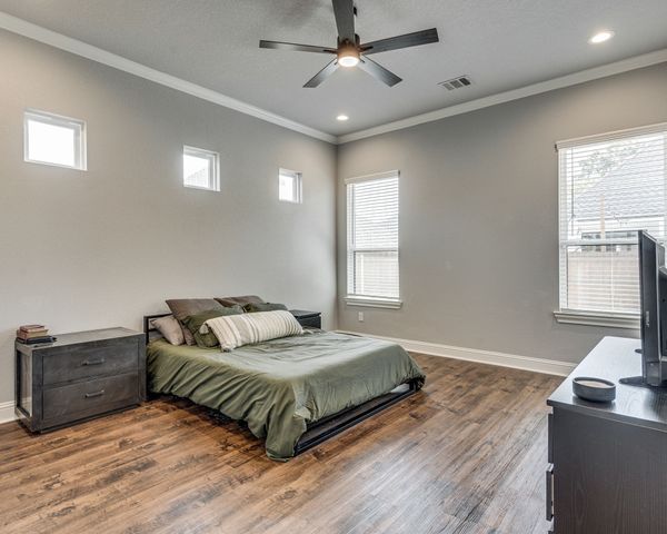 513 Dillon Street, Waxahachie, TX 75165