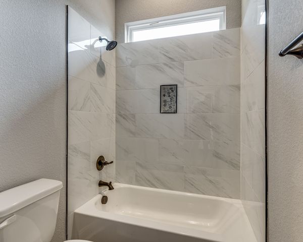 513 Dillon Street, Waxahachie, TX 75165
