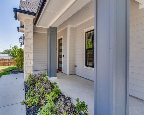 513 Dillon Street, Waxahachie, TX 75165