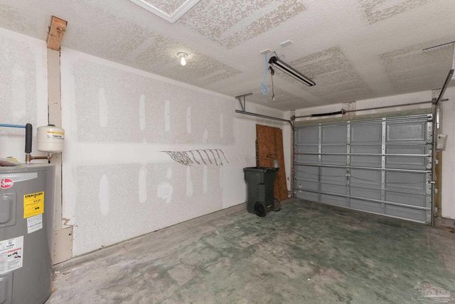 10609 Senegal Dr, Pensacola, FL 32534