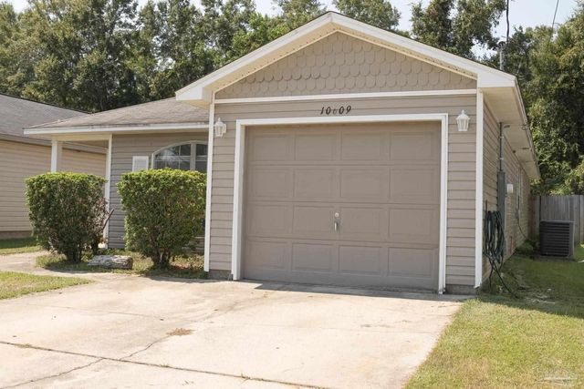 10609 Senegal Dr, Pensacola, FL 32534