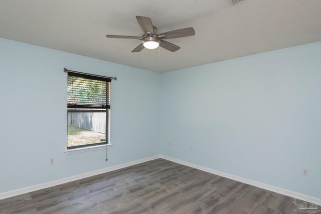 10609 Senegal Dr, Pensacola, FL 32534