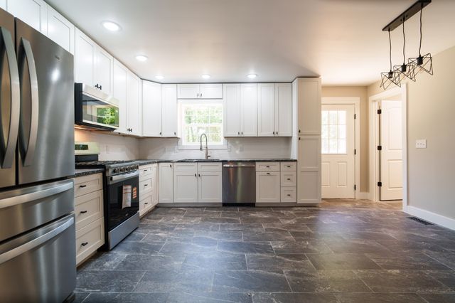 3784 Brookwood Dr, Cookeville, TN 38501