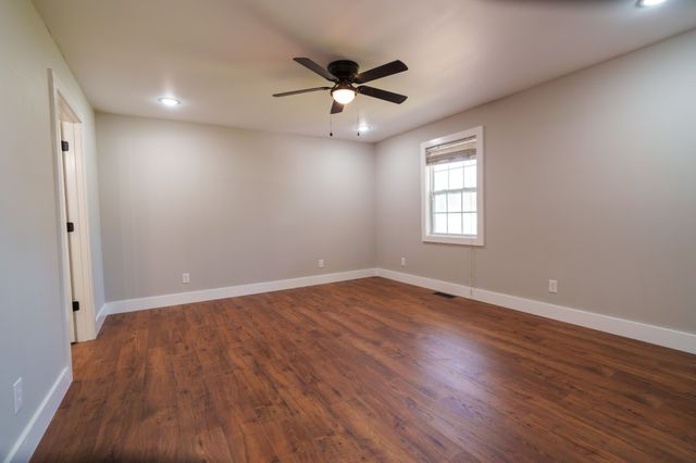 3784 Brookwood Dr, Cookeville, TN 38501