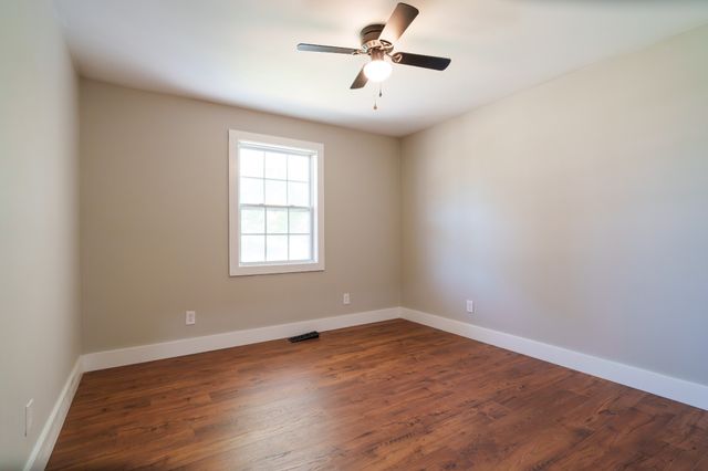 3784 Brookwood Dr, Cookeville, TN 38501
