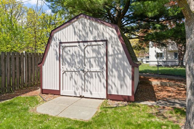 2298 Pleasant View Drive, New Brighton, MN 55112