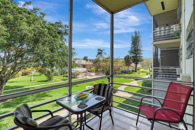 16801 NE 13th Avenue 206, Miami, FL 33162