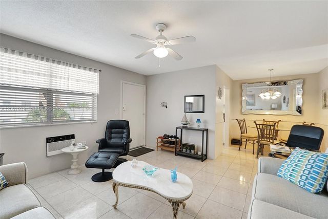 16801 NE 13th Avenue 206, Miami, FL 33162