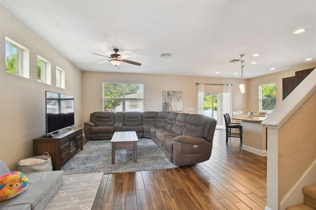 7111 S WEST SHORE BOULEVARD, Tampa, FL 33616