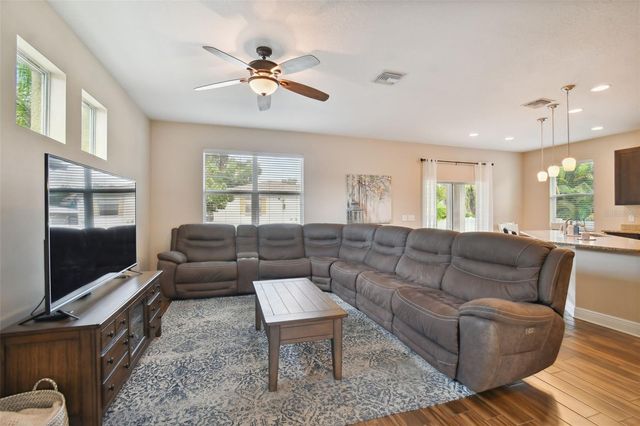 7111 S WEST SHORE BOULEVARD, Tampa, FL 33616