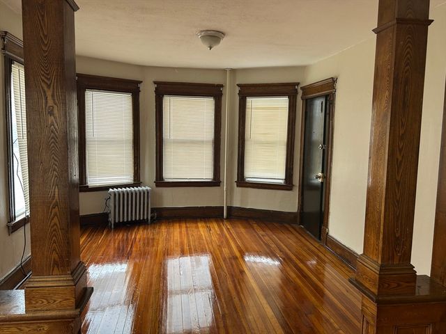 448 Dickinson 1R, Springfield, MA 01108