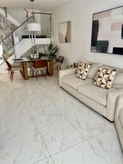 10225 NW 72nd Ter, Doral, FL 33178
