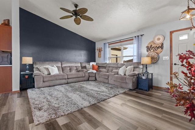 607 DEBRUIN ROAD, Combined Locks, WI 54113