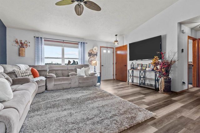 607 DEBRUIN ROAD, Combined Locks, WI 54113