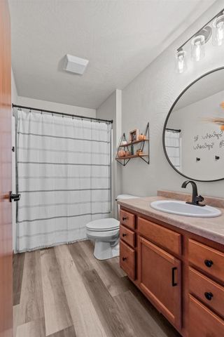 607 DEBRUIN ROAD, Combined Locks, WI 54113