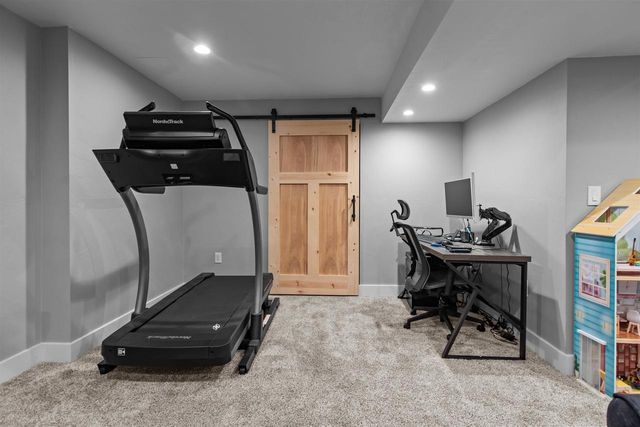 607 DEBRUIN ROAD, Combined Locks, WI 54113