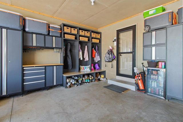 607 DEBRUIN ROAD, Combined Locks, WI 54113