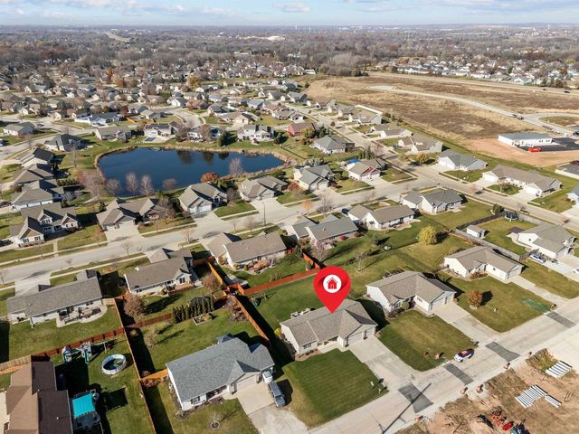 607 DEBRUIN ROAD, Combined Locks, WI 54113