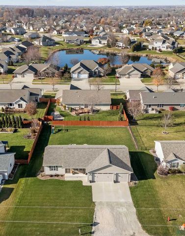 607 DEBRUIN ROAD, Combined Locks, WI 54113