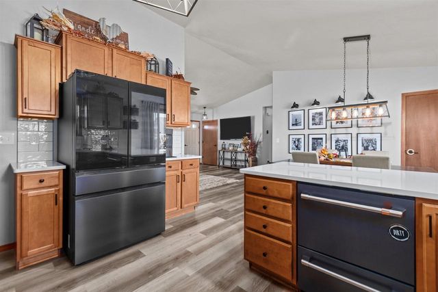 607 DEBRUIN ROAD, Combined Locks, WI 54113