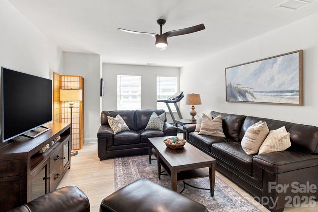 6007 Mariemont Circle, Charlotte, NC 28226