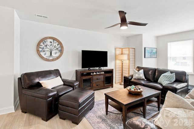 6007 Mariemont Circle, Charlotte, NC 28226